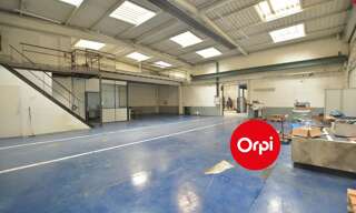 Local industriel  590 m² à vendre à Saint-Priest (69800)