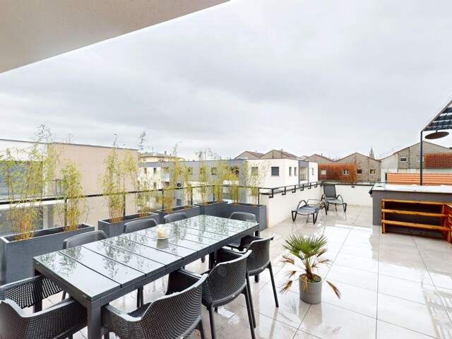 Appartement À Vendre — photo du bien