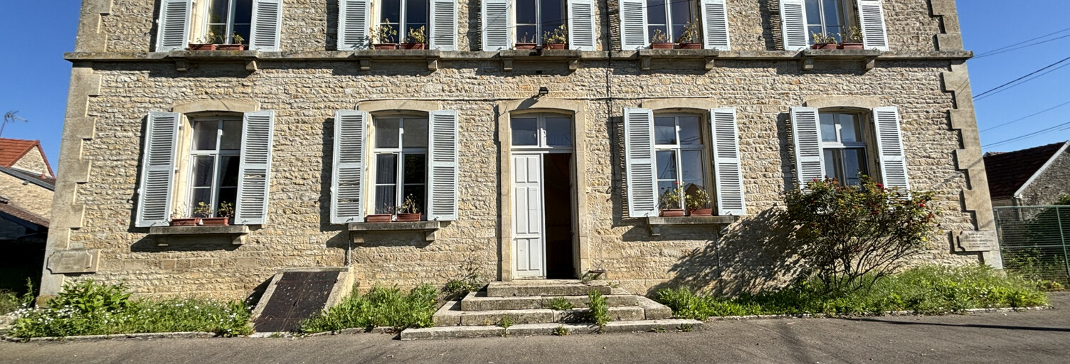 Maison 7 Pièces 278 m² à vendre à Coulmier-le-Sec (21400)