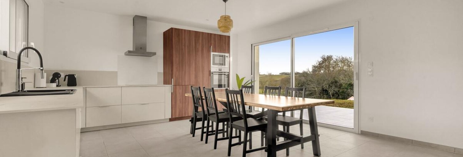 Maison 5 Pièces 126 m² à vendre à Lias (32600)