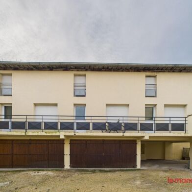 Immeuble  392200 €