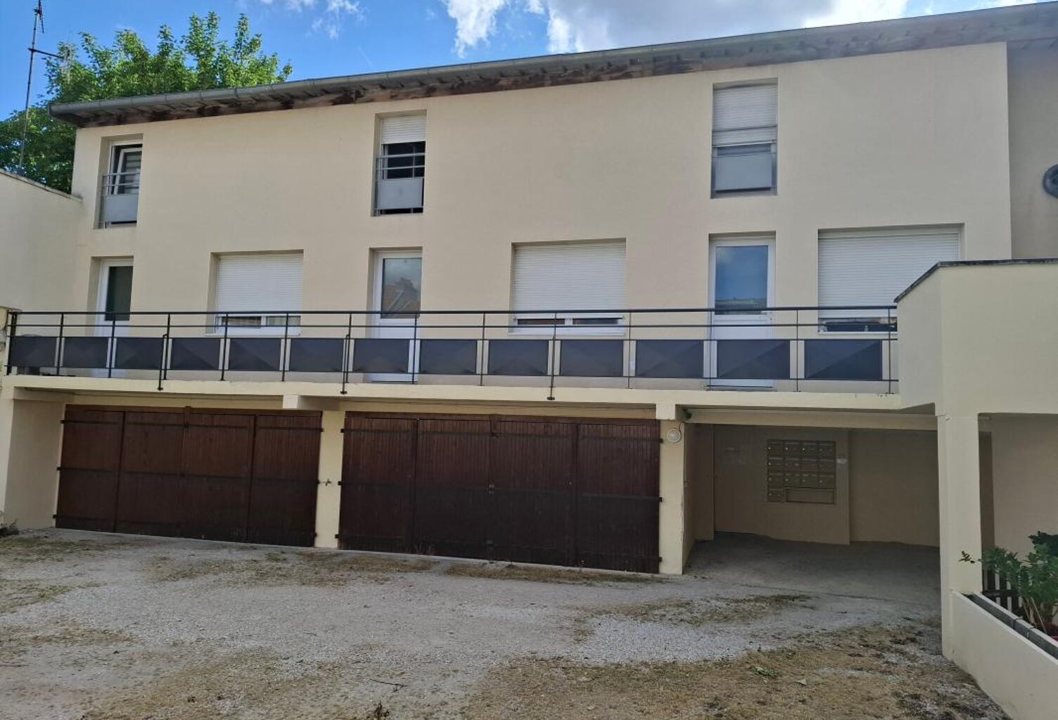 IMMEUBLE DE RAPPORT - SECTEUR CERNAY — photo 1