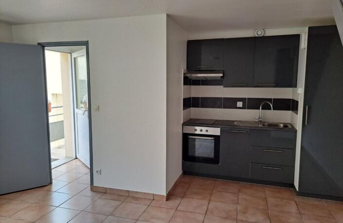 IMMEUBLE DE RAPPORT - SECTEUR CERNAY — photo 3