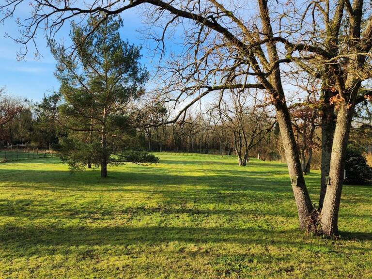 Terrain d'exception proche du golf de Moisson (2465 m2) — photo 1