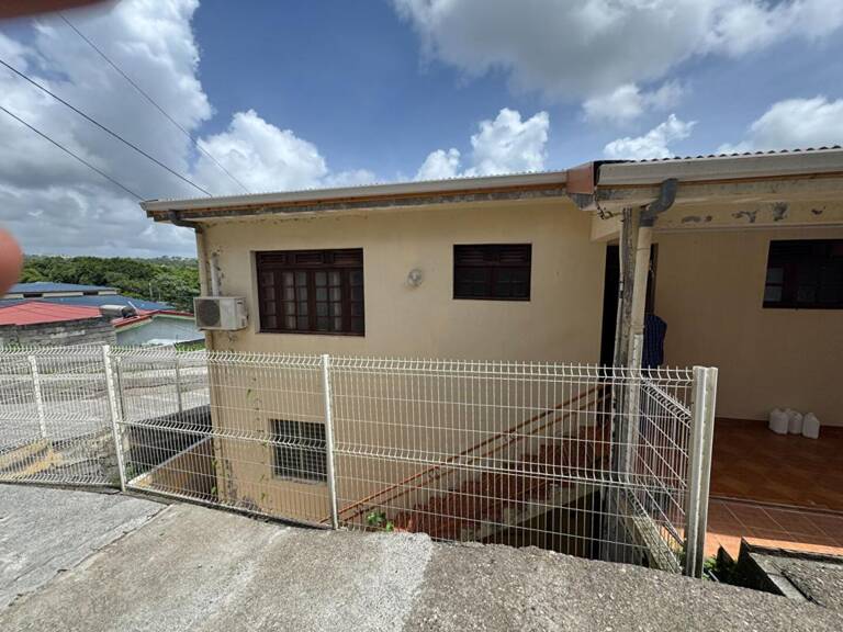 Maison Fort De France 6 pièce(s) 400 m2 — photo 1