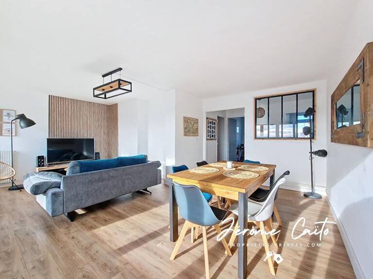 Appartement Nimes 3 pièce(s) 70 m2 + cave — photo 1