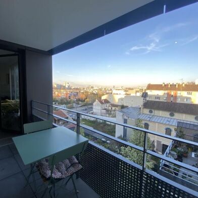 Appartement 1 pièces 912 €