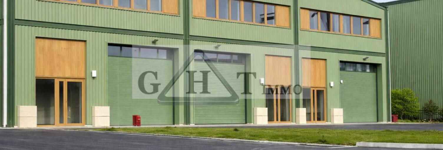 Local industriel  545 m² à louer à Stains (93240)