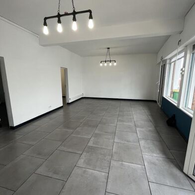 Commerce 3 pièces 980 €