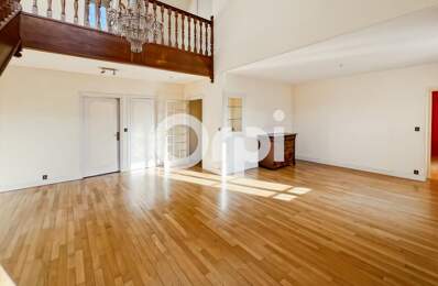 Appartement À Vendre — photo du bien