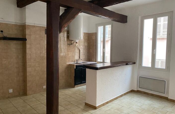 Immeuble de rapport à vendre, RDC+5 comprenant 5 appartement et un local commercial, TOULON centre historique (83000), proche du port — photo 3