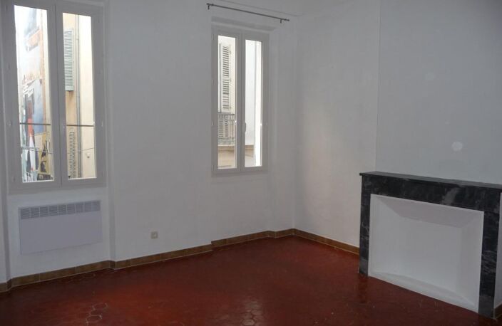 Immeuble de rapport à vendre, RDC+5 comprenant 5 appartement et un local commercial, TOULON centre historique (83000), proche du port — photo 5