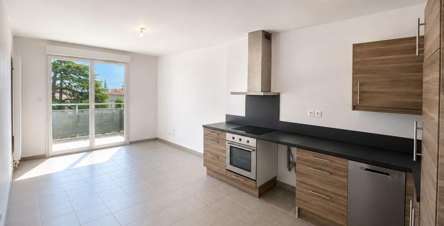 Appartement À Vendre T2 46m2 + Balcon La Seyne sur Mer et possibilité garage — photo 1