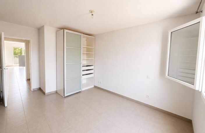 Appartement À Vendre T2 46m2 + Balcon La Seyne sur Mer et possibilité garage — photo 3