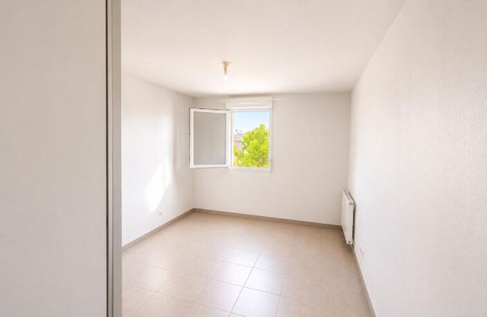 Appartement À Vendre T2 46m2 + Balcon La Seyne sur Mer et possibilité garage — photo 4