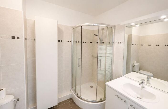 Appartement À Vendre T2 46m2 + Balcon La Seyne sur Mer et possibilité garage — photo 5