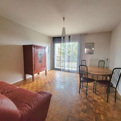 Appartement 4 pièces 875 €