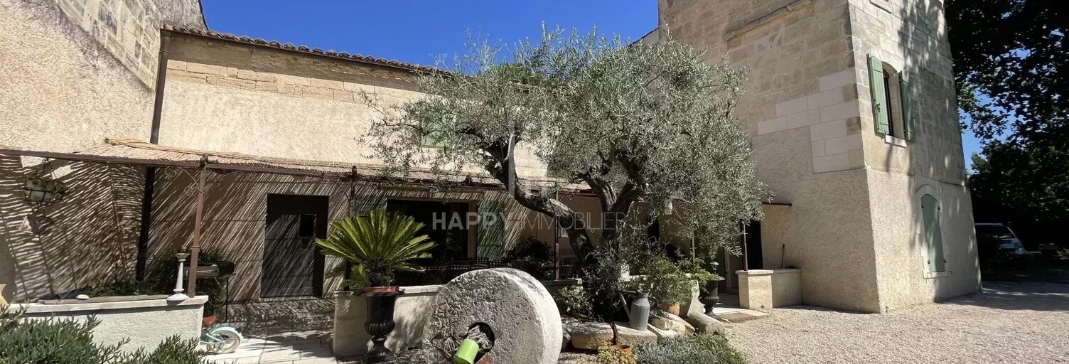 Maison 5 Pièces 450 m² à vendre à Arles (13104)