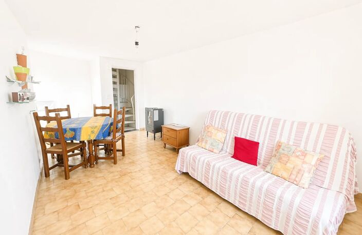 LE LUC – Maison de village 60 m² + grenier aménageable – Fort potentiel – 109 000 € — photo 2