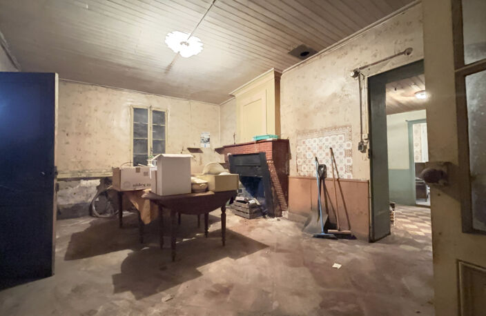 Maison 180m2 avec travaux - Chai attenant - GENISSAC — photo 3