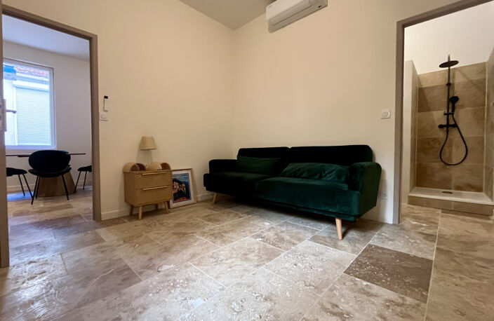EXCLUSIVITE T2 rénové avec goût, proche gare Sete 34200 — photo 4