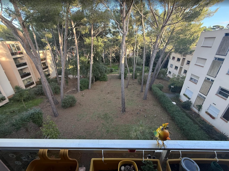La Seyne-Sur-Mer : appartement T4, terrasse et cave à vendre — photo 1