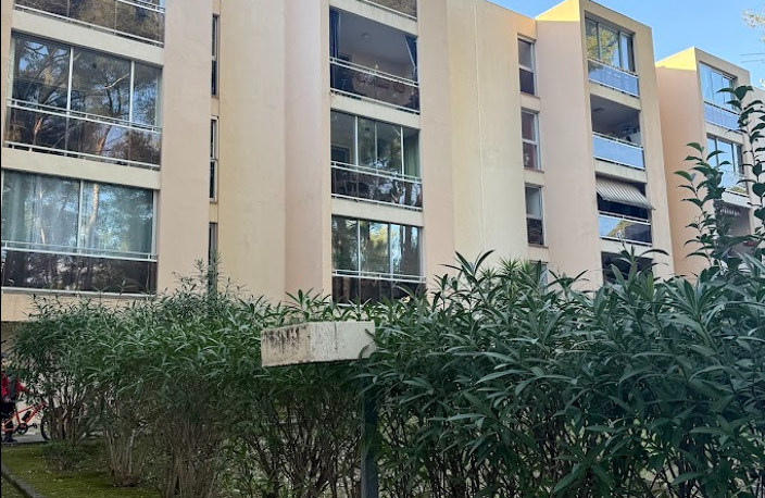 La Seyne-Sur-Mer : appartement T4, terrasse et cave à vendre — photo 3