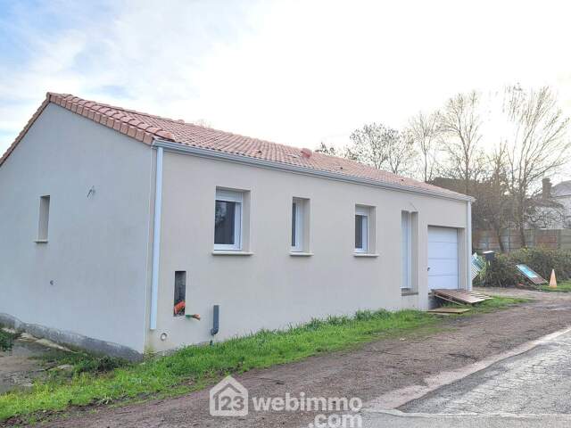 Maison - 81.97m² - La Jonchère — photo du bien