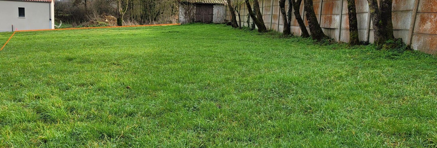 Terrain  676 m² à vendre à La Jonchère (85540)