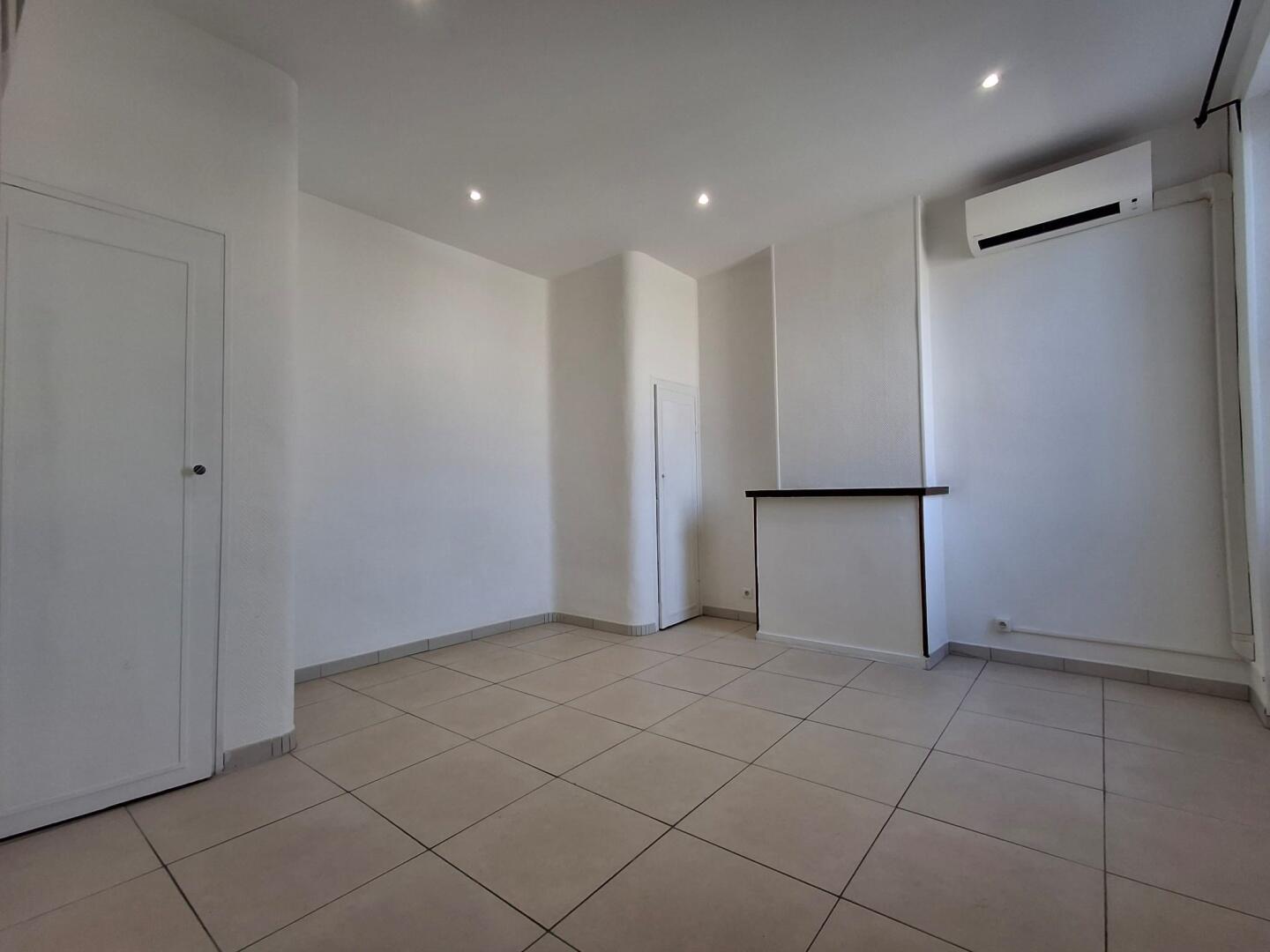Appartement  T1 à louer Marseille 7eme 13007