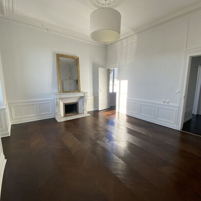 Appartement 4 pièces 104000 €