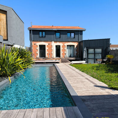 Maison 5 pièces 889000 €