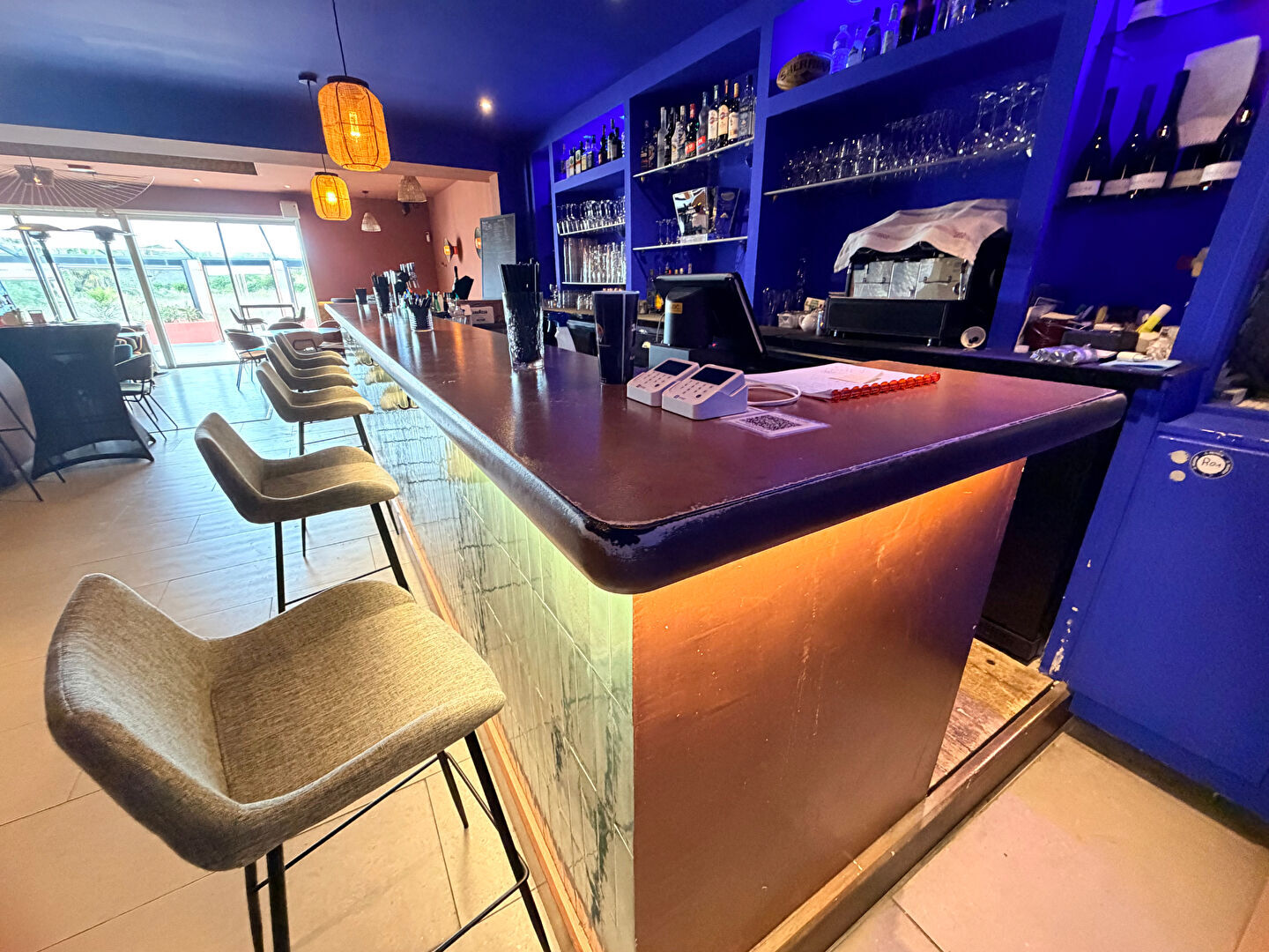 Local commercial  T14 à vendre Hyères 83400