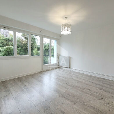 Appartement 3 pièces 695 €