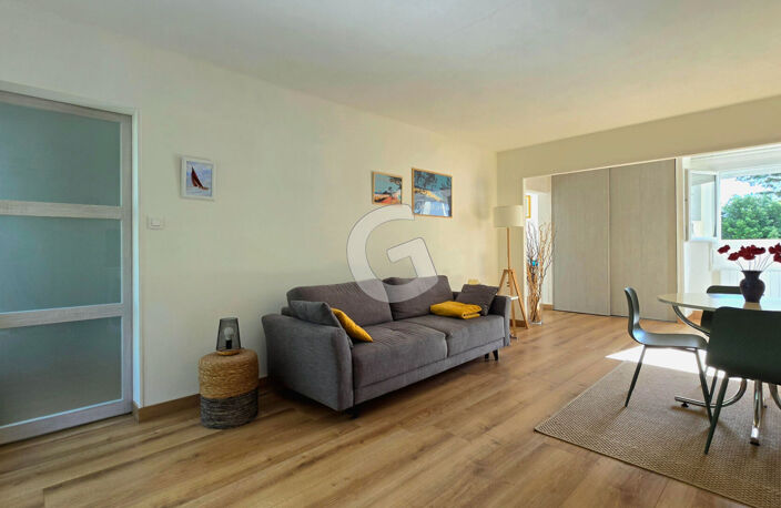 APPARTEMENT 2 PIECES - ENVIRON 50M²- À VENDRE- PROCHE CENTRE JARD SUR MER — photo 3