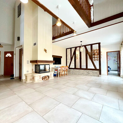 Maison 6 pièces 550000 €