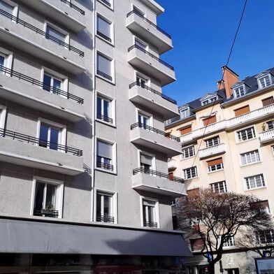 Appartement 4 pièces 371175 €
