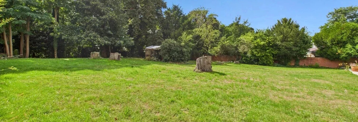 Terrain  1572 m² à vendre à Montmorency (95160)