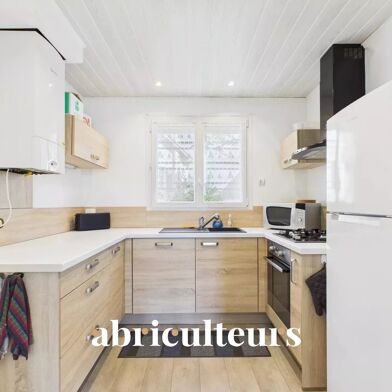 Appartement 3 pièces 236840 €