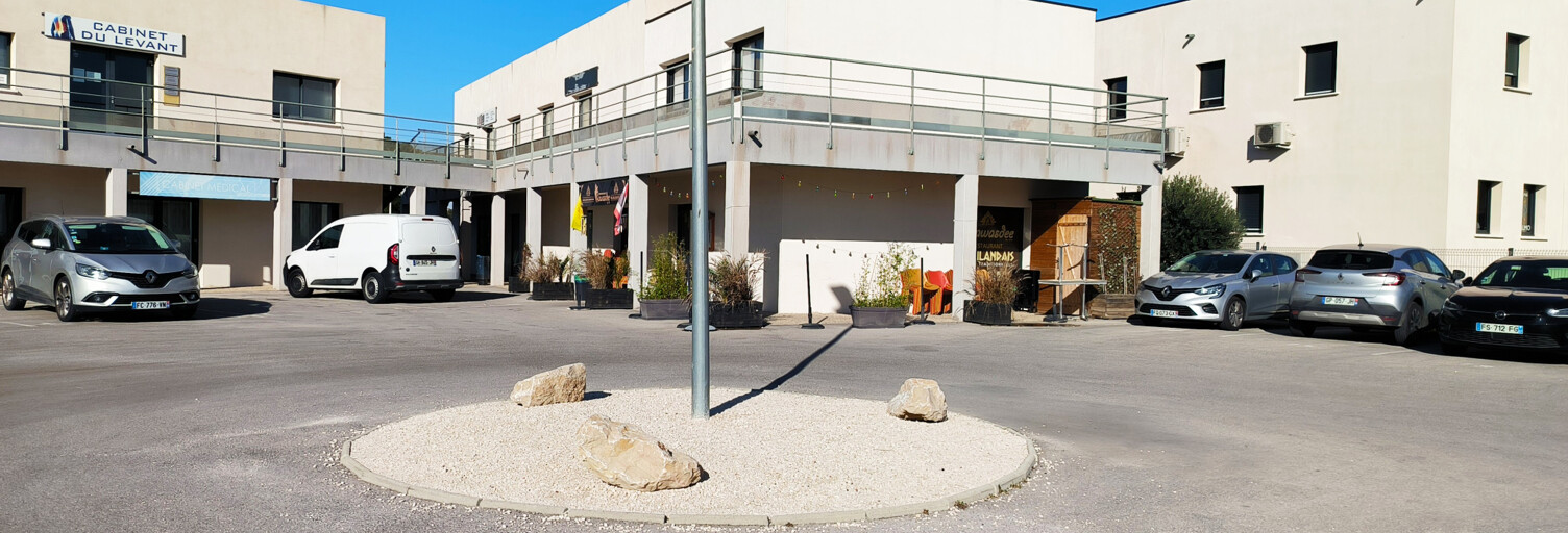 Bureau  25 m² à louer à Calvisson (30420)