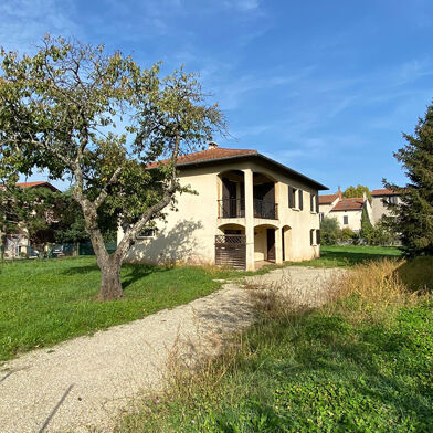 Maison 5 pièces 1680 €