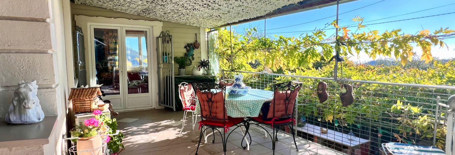 Maison 7 Pièces 175 m² à vendre à Saint-André-de-la-Roche (06730)