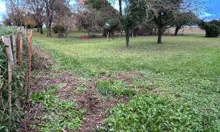 Terrain  1662 m² à vendre à Saint-Hilaire-de-Villefranche (17770)