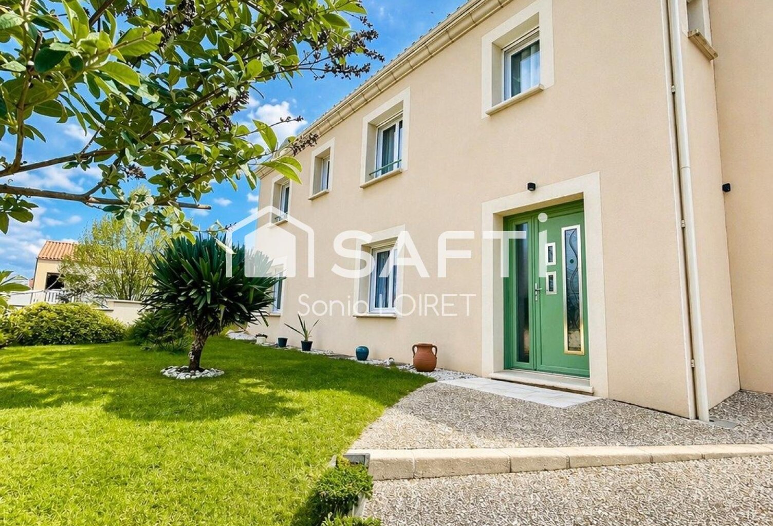 Villa en centre ville — photo 1