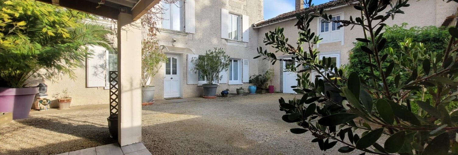Maison 4 Pièces 139 m² à vendre à Yversay (86170)