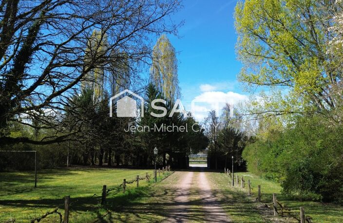 POUILLY SUR LOIRE, maison d'habitation de 270 m² sur 5796 m² de terrain. — photo 4