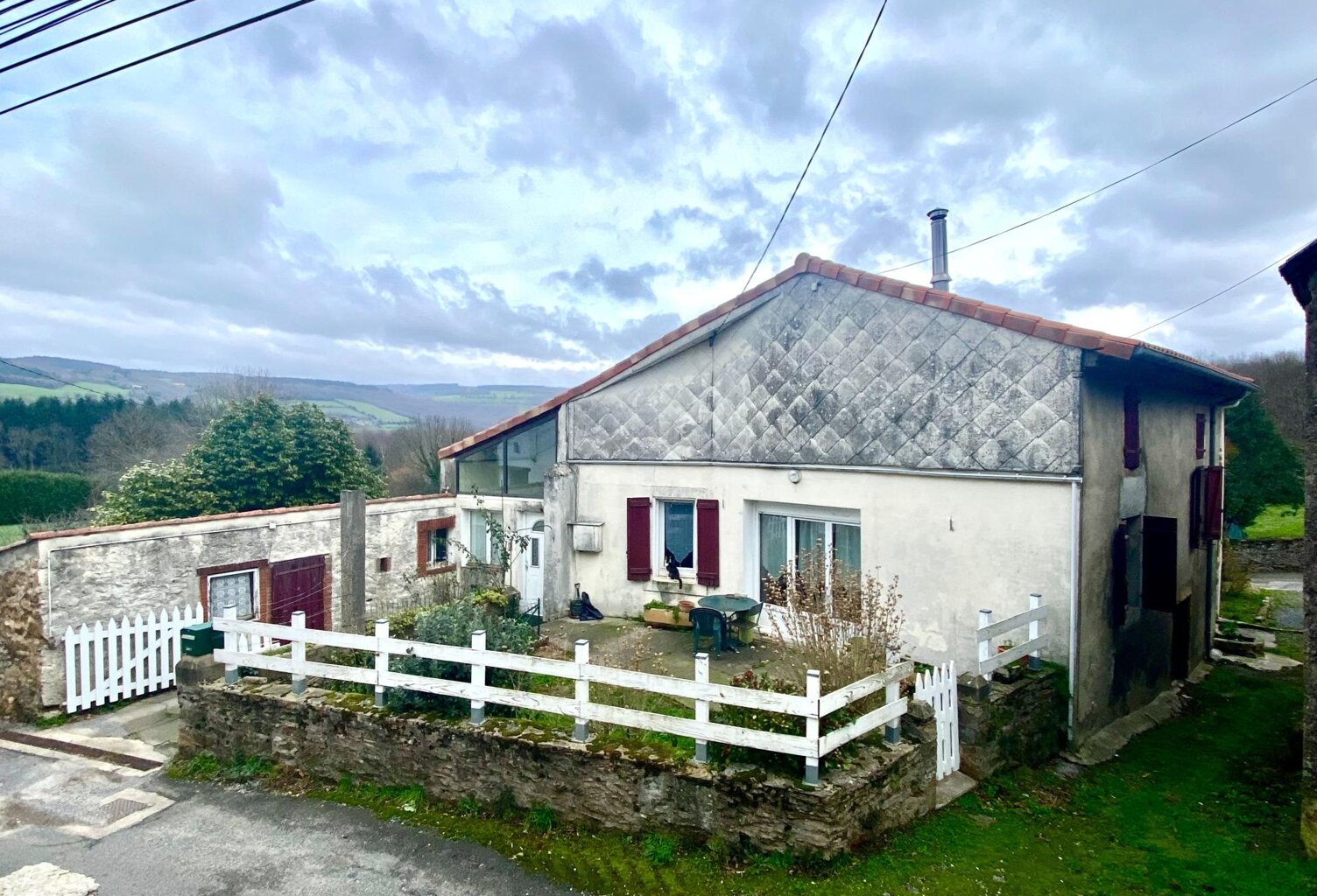 Maison de hameau avec jardin — photo 1