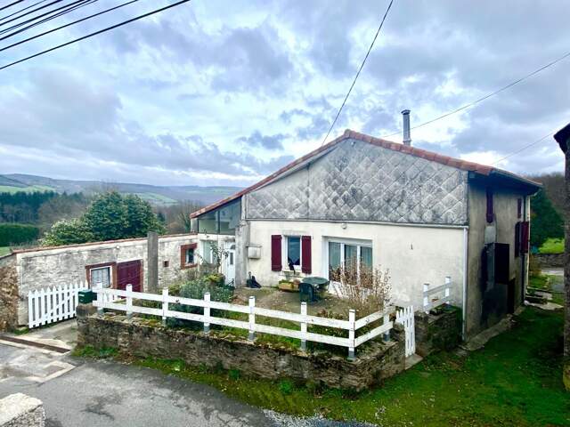 Maison de hameau avec jardin — photo du bien