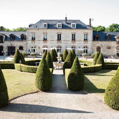 Commerce  2700000 €