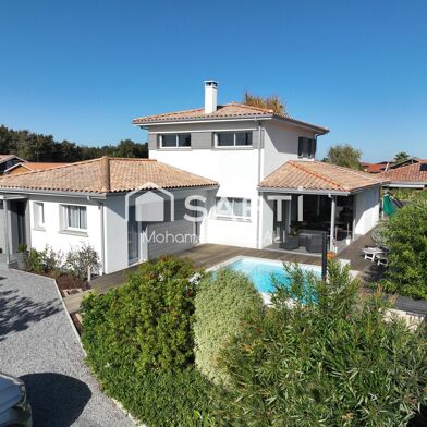 Maison 5 pièces 599000 €